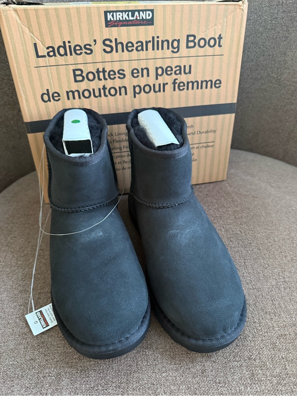 Kirkland Signature Ladies' Shearling Boots in Black